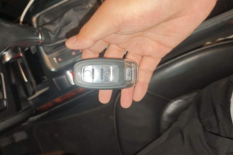 Used Audi A4L 2011 2.0 TFSI Comfort Model Vehicle Key