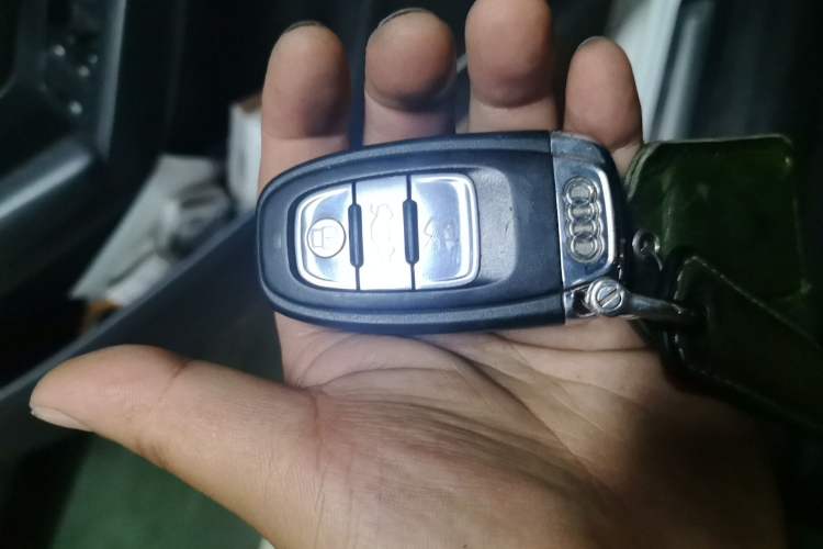 Used Audi A4L 2011 2.0 TFSI Technology Edition Vehicle Key