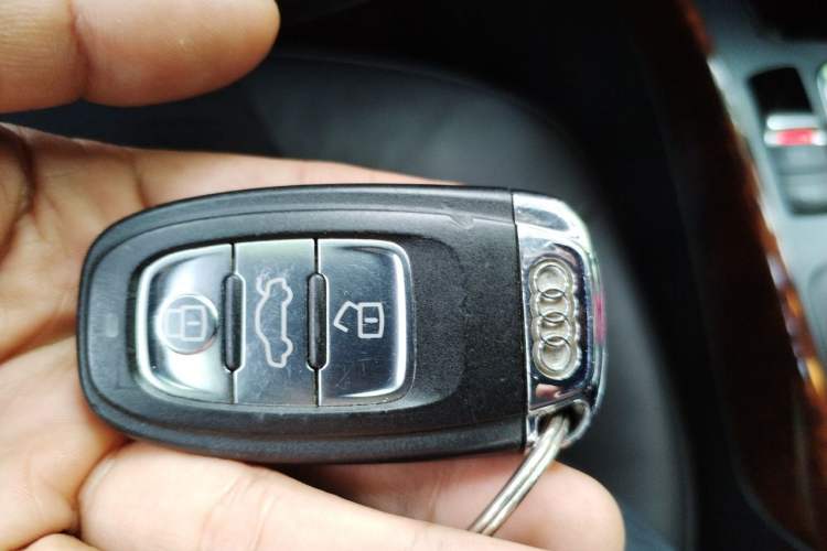 Used Audi A4L 2011 2.0 TFSI Comfort Model Vehicle Key
