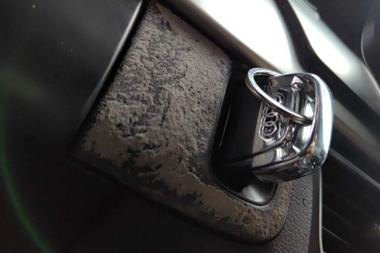 Used Audi A4L 2011 2.0 TFSI Standard Model Vehicle Key