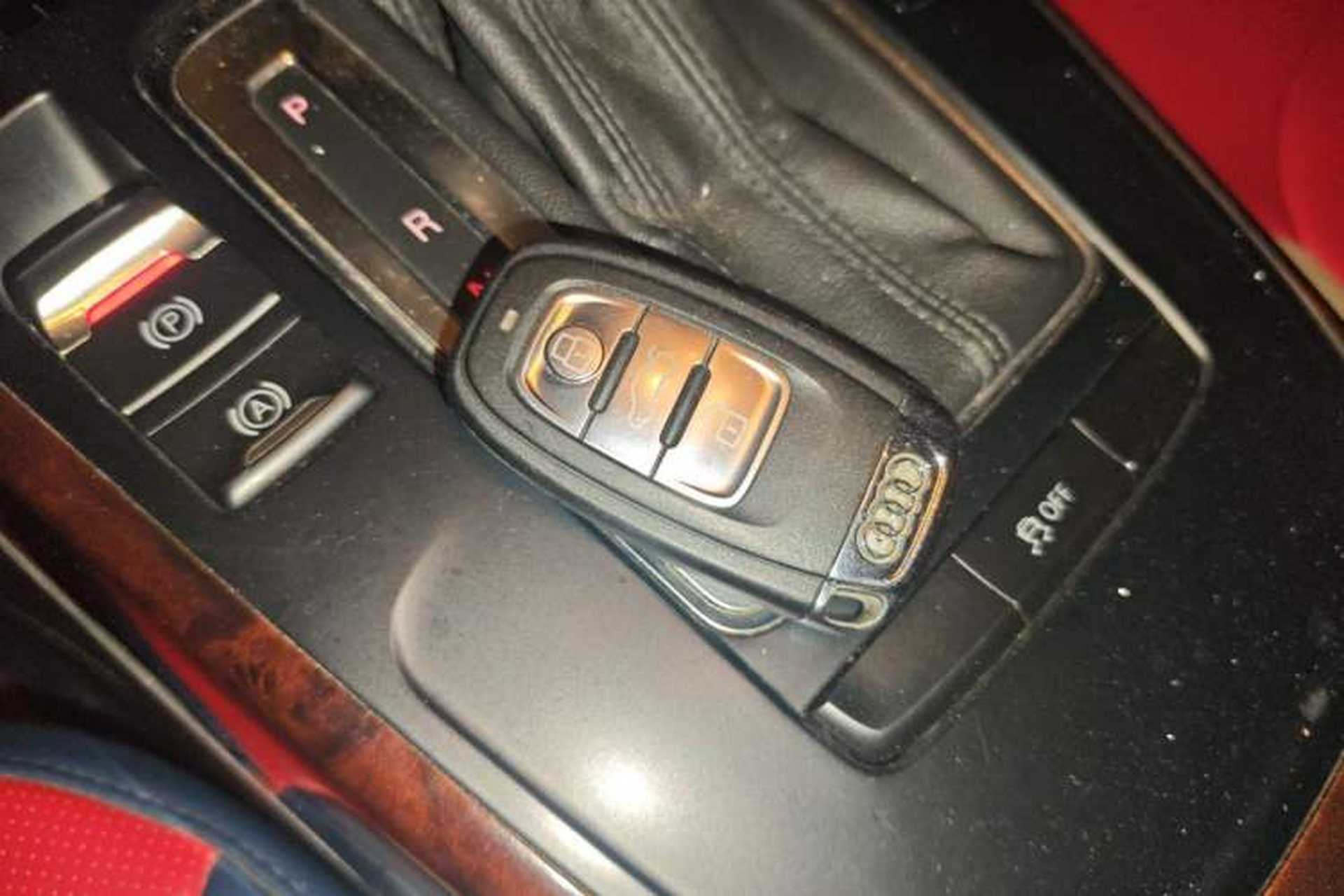 Used Audi A4L 2011 2.0 TFSI Comfort Model Vehicle Key