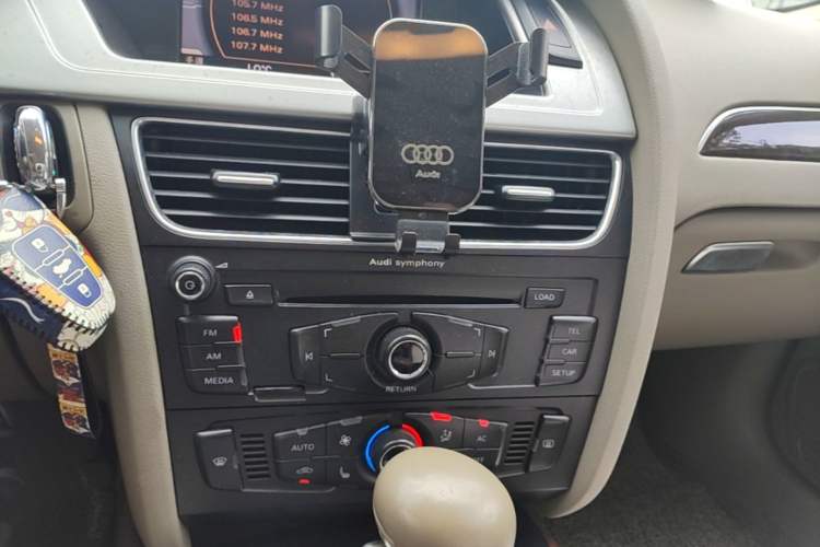 Used Audi A4L 2011 2.0 TFSI Comfort Model Audio And AC Panel
