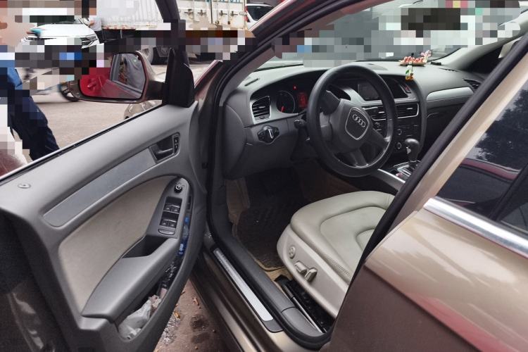 Used Audi A4L 2011 2.0 TFSI Standard Model Driver Seat