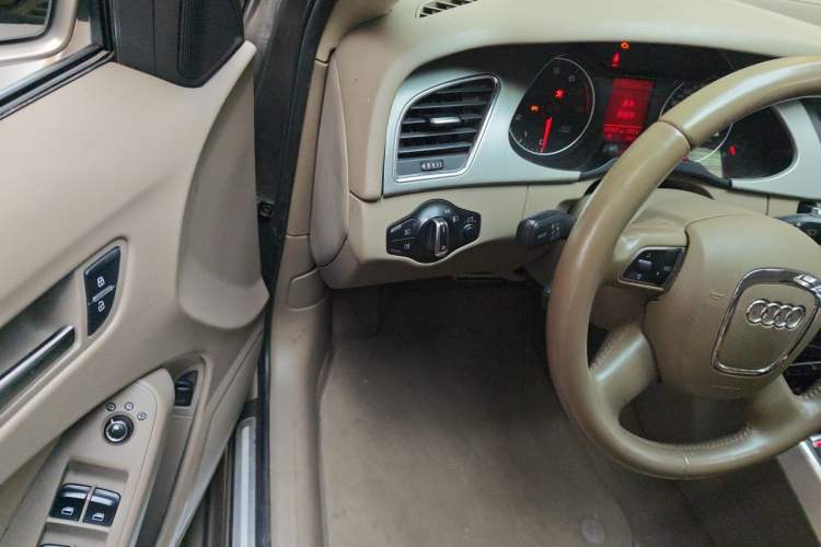 Used Audi A4L 2011 2.0 TFSI Standard Model Driver Seat
