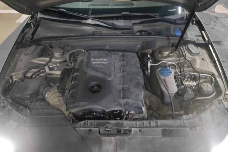 Used Audi A4L 2011 2.0 TFSI Comfort Model Engine Bay