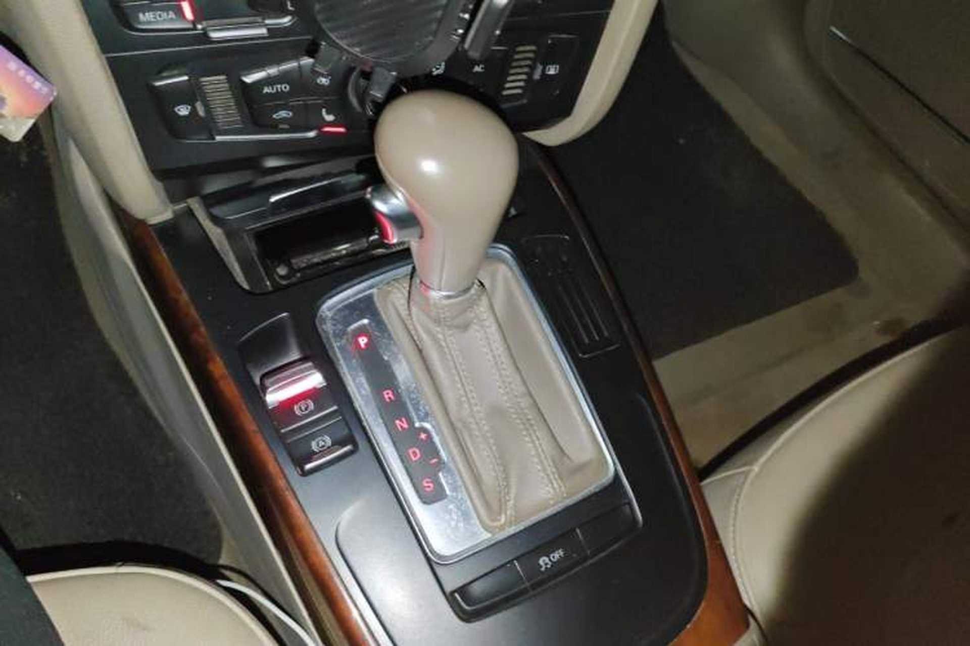 Used Audi A4L 2011 2.0 TFSI Comfort Model Gear Lever