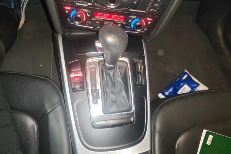 Used Audi A4L 2011 2.0 TFSI Comfort Model Gear Lever