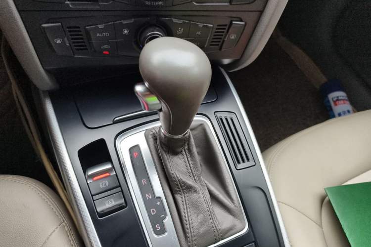 Used Audi A4L 2011 2.0 TFSI Standard Model Gear Lever