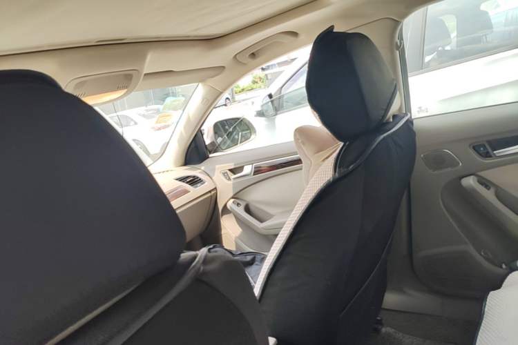 Used Audi A4L 2011 2.0 TFSI Comfort Model Headliner