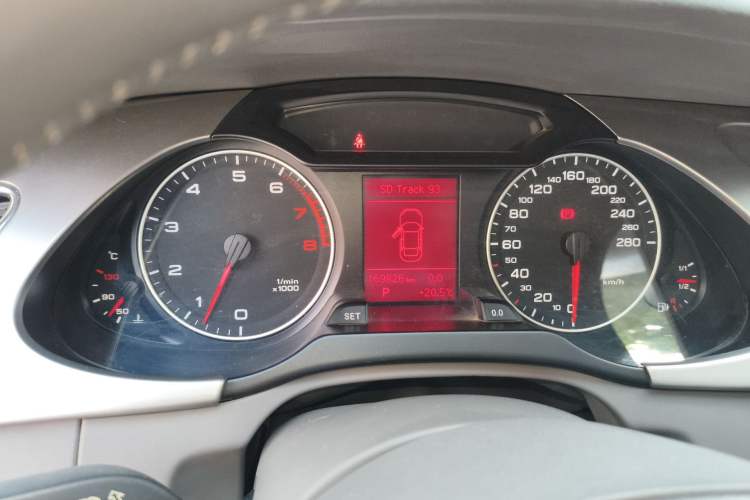 Used Audi A4L 2011 2.0 TFSI Standard Model Instrument Cluster