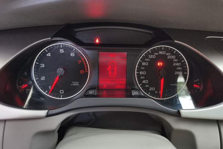 Used Audi A4L 2011 2.0 TFSI Standard Model Instrument Cluster