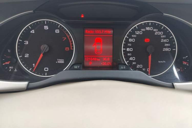 Used Audi A4L 2011 2.0 TFSI Comfort Model Odometer Close Up