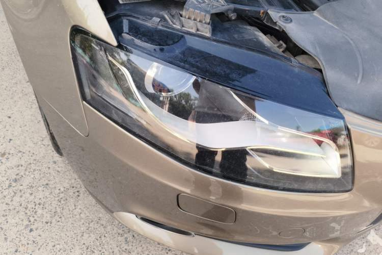 Used Audi A4L 2011 2.0 TFSI Standard Model Right Front Headlight