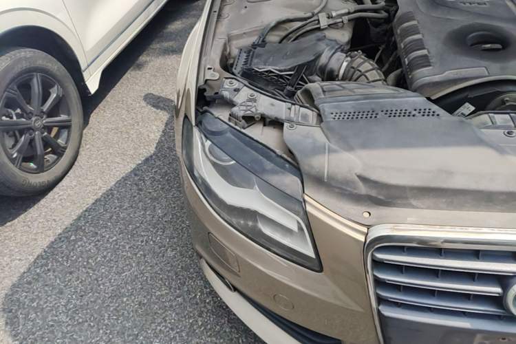Used Audi A4L 2011 2.0 TFSI Comfort Model Right Front Headlight