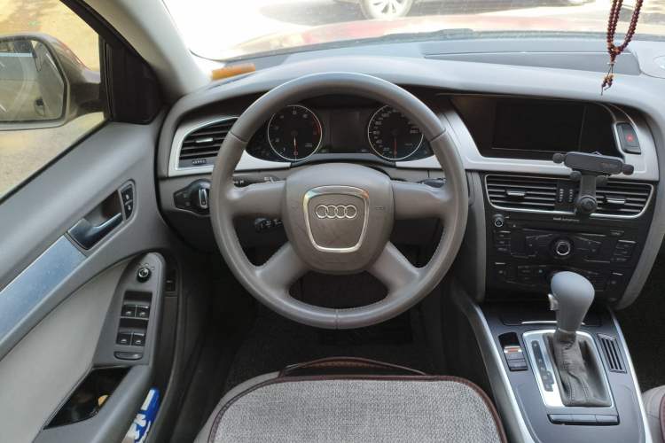 Used Audi A4L 2011 2.0 TFSI Standard Model Steering Wheel