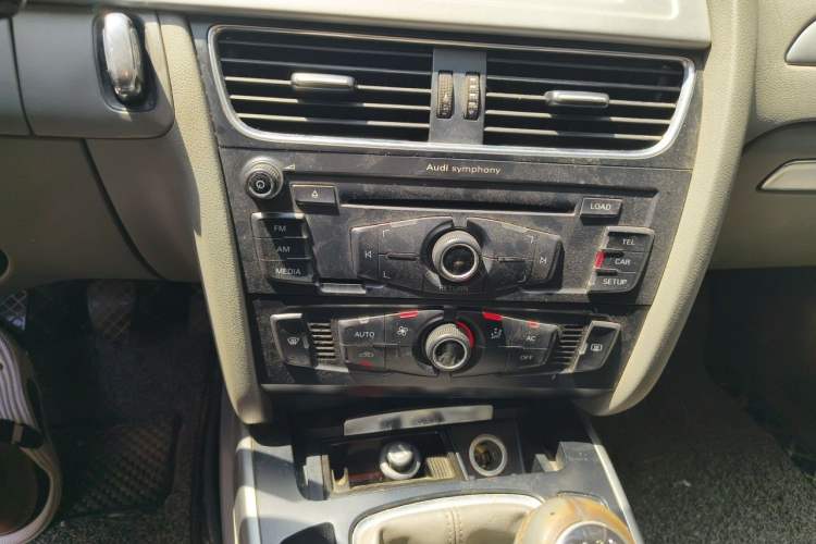 Used Audi A4L 2012 1.8 TFSI Manual Comfort Model Audio And AC Panel