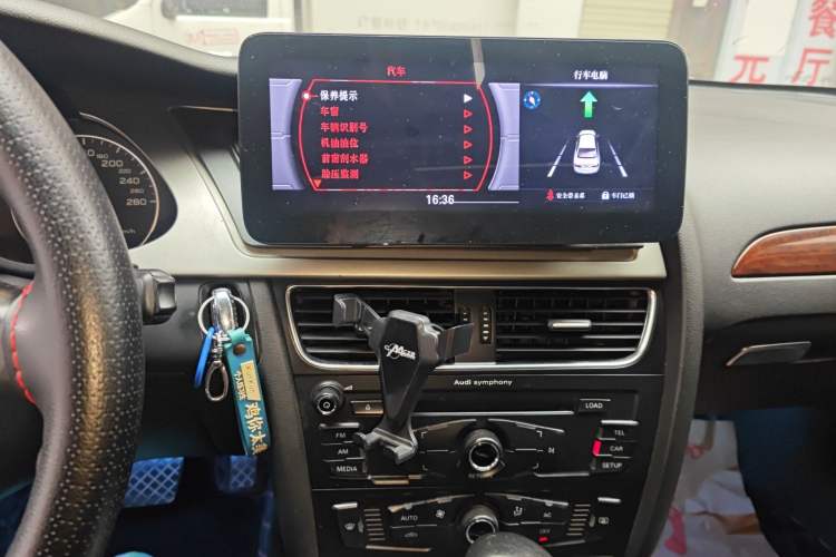 Used Audi A4L 2012 2.0 TFSI automatic standard version Audio And AC Panel