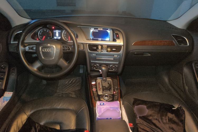 Used Audi A4L 2012 2.0 TFSI Automatic Technology Model Center Console