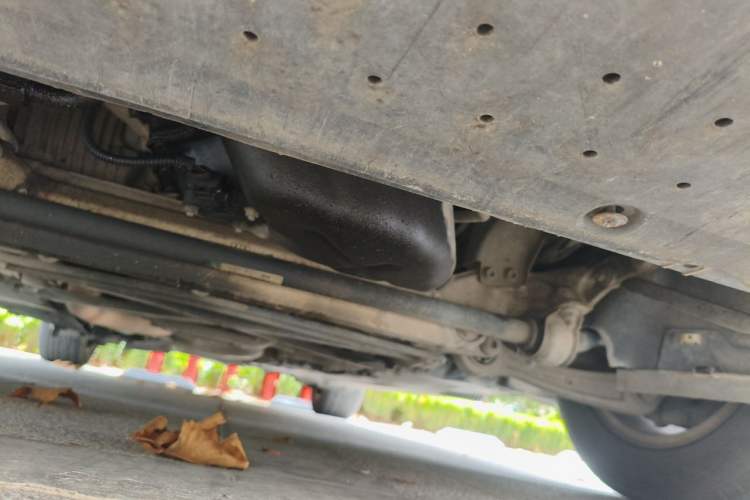 Used Audi A4L 2012 2.0 TFSI automatic standard version Chassis Front