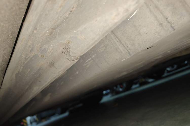 Used Audi A4L 2012 2.0 TFSI automatic standard version Chassis Front Right
