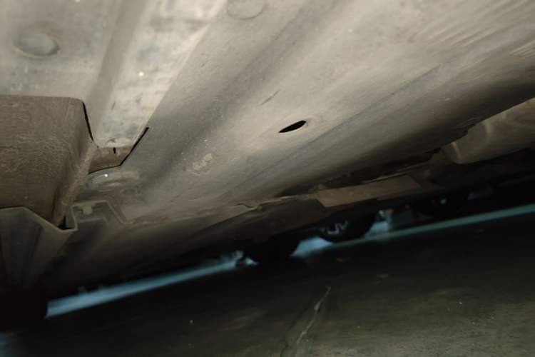 Used Audi A4L 2012 2.0 TFSI automatic standard version Chassis Rear Left