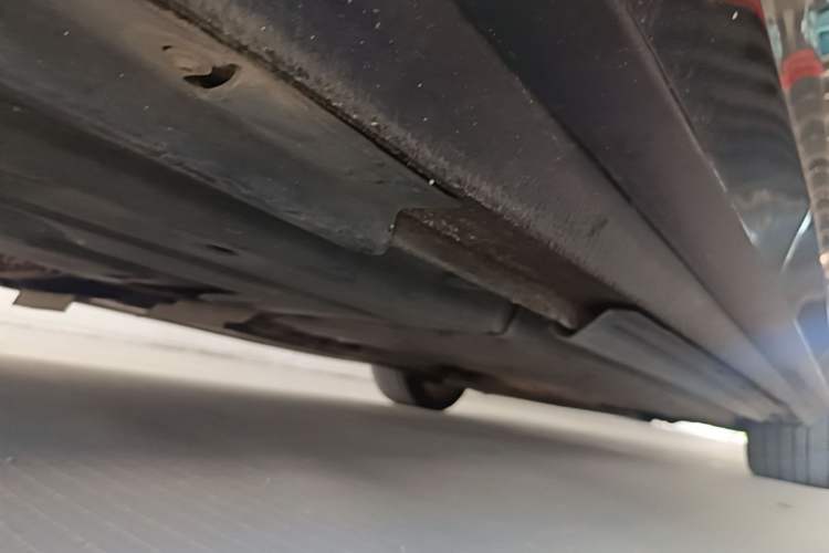 Used Audi A4L 2012 2.0 TFSI automatic Comfort trim level Chassis Rear Right