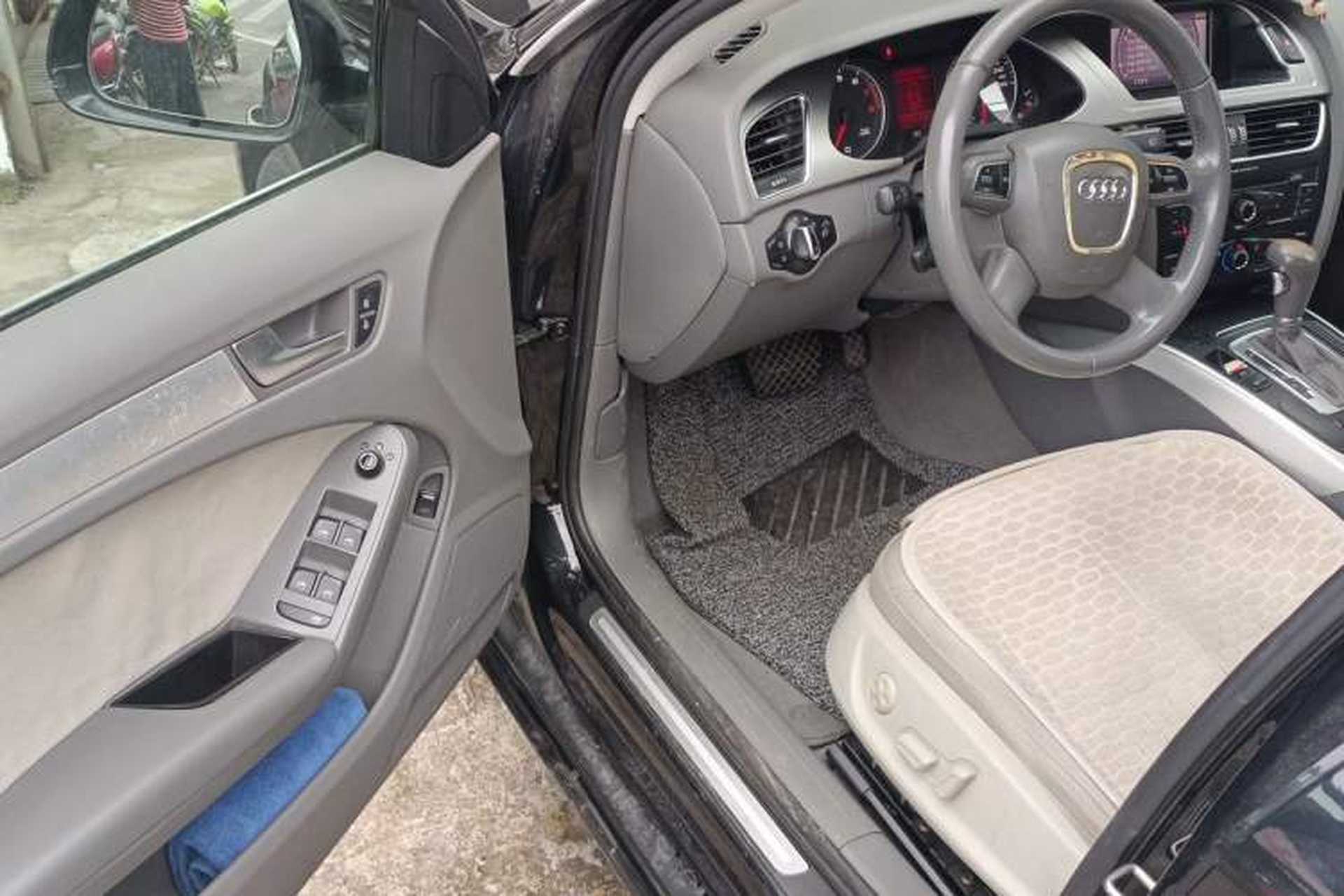 Used Audi A4L 2012 2.0 TFSI automatic standard version Driver Seat