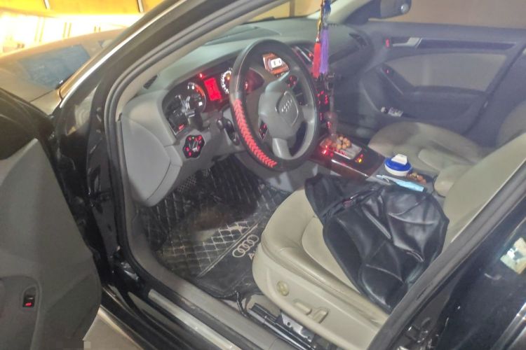 Used Audi A4L 2012 2.0 TFSI automatic Comfort trim level Driver Seat