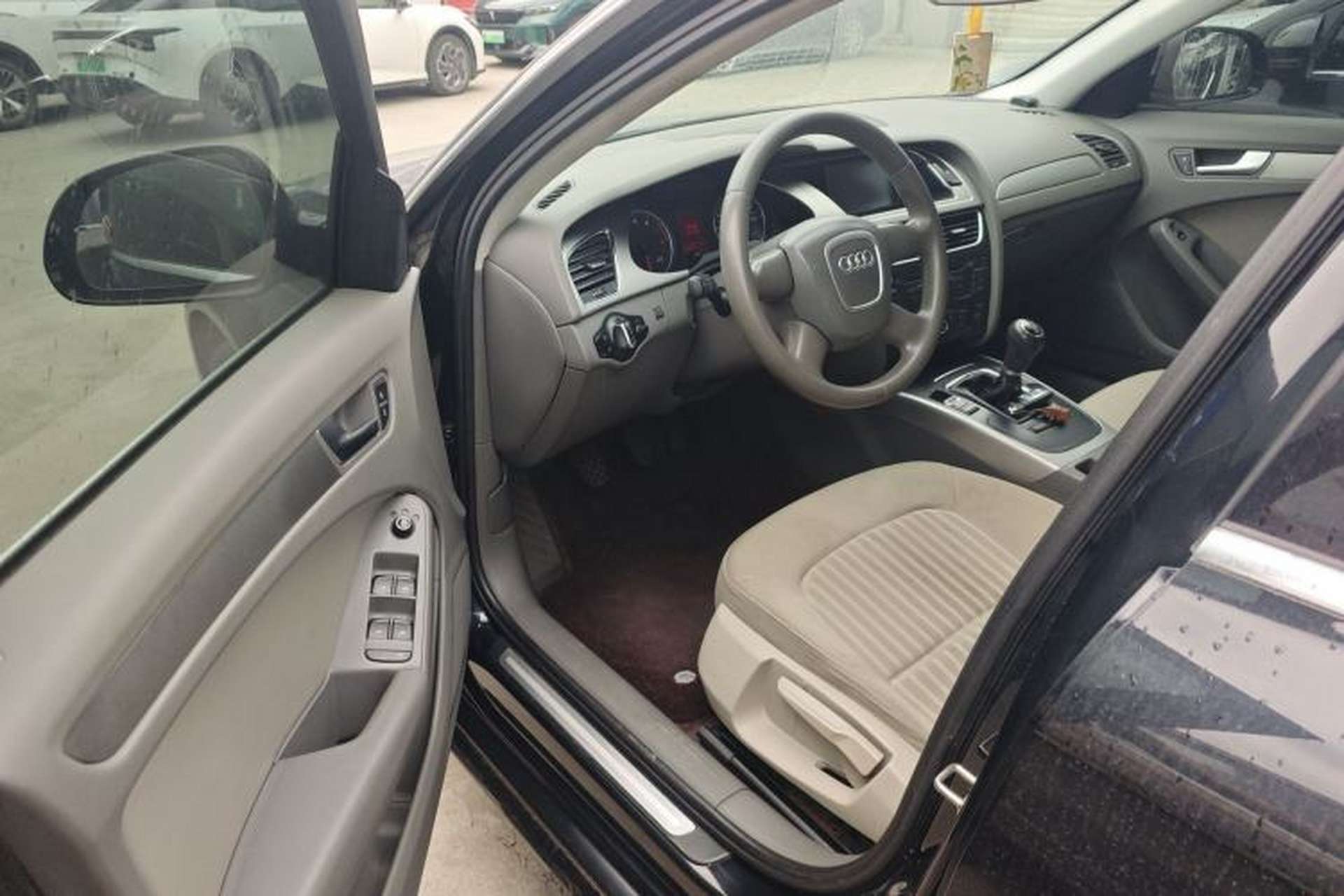 Used Audi A4L 2012 1.8 TFSI Manual Comfort Model Driver Seat