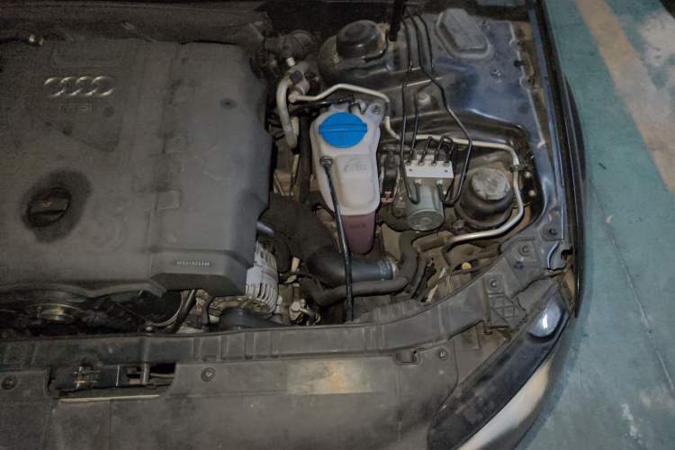 Used Audi A4L 2012 2.0 TFSI Automatic Technology Model Engine Bay Left