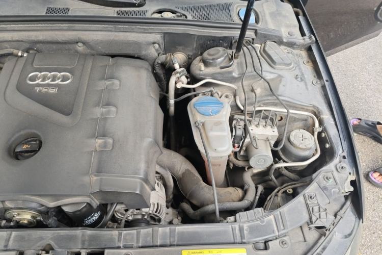 Used Audi A4L 2012 2.0 TFSI Automatic Technology Model Engine Bay Left