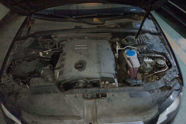 Used Audi A4L 2012 2.0 TFSI Automatic Technology Model Engine Bay