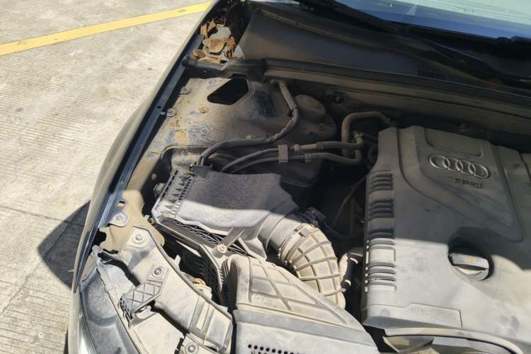 Used Audi A4L 2012 1.8 TFSI Manual Comfort Model Engine Bay Right