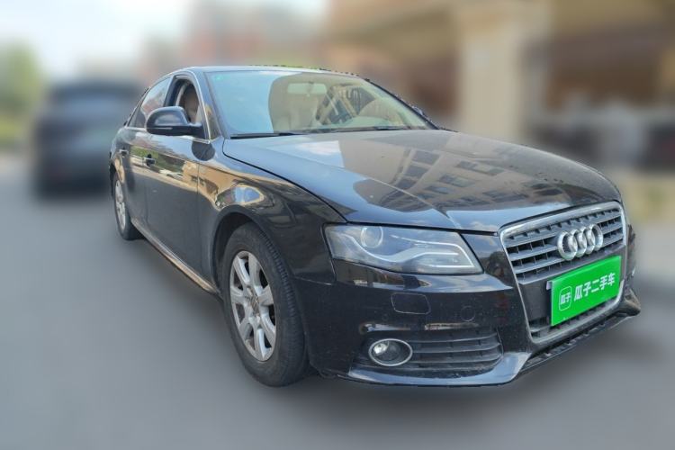 Used Audi A4L 2012 2.0 TFSI automatic Comfort trim level Front Right 45 Deg