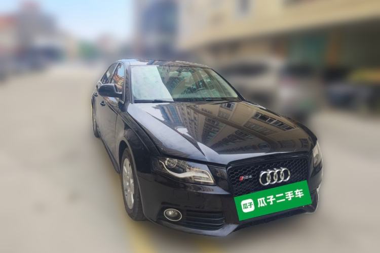 Used Audi A4L 2012 2.0 TFSI automatic standard version Front Right 45 Deg