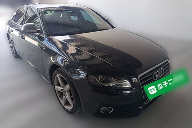 Used Audi A4L 2012 2.0 TFSI automatic Comfort trim level Front Right 45 Deg