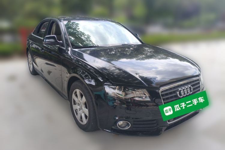 Used Audi A4L 2012 2.0 TFSI automatic standard version Front Right 45 Deg