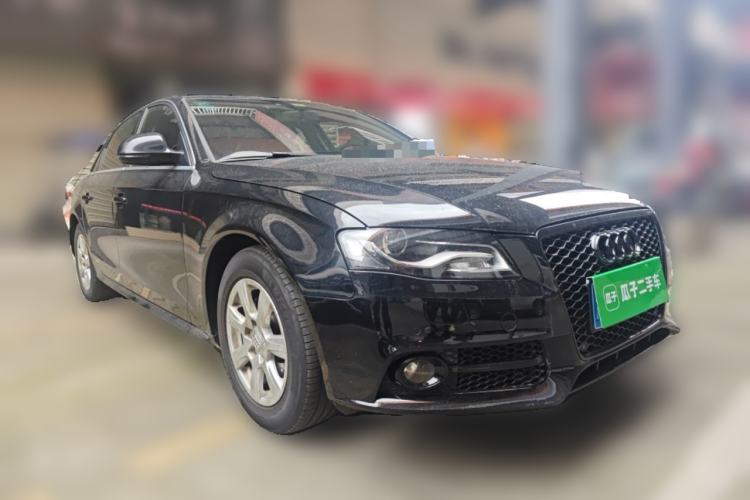 Used Audi A4L 2012 2.0 TFSI automatic standard version Front Right 45 Deg