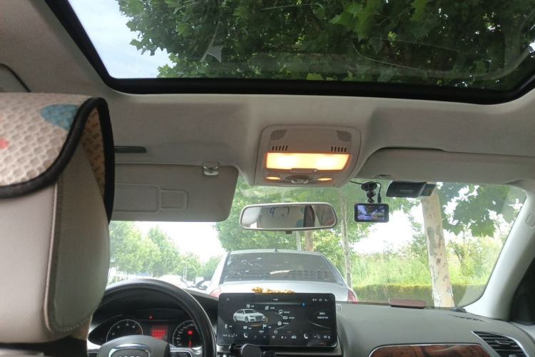 Used Audi A4L 2012 2.0 TFSI automatic Comfort trim level Headliner
