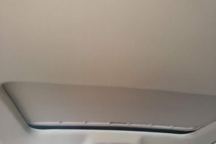 Used Audi A4L 2012 2.0 TFSI automatic Comfort trim level Headliner