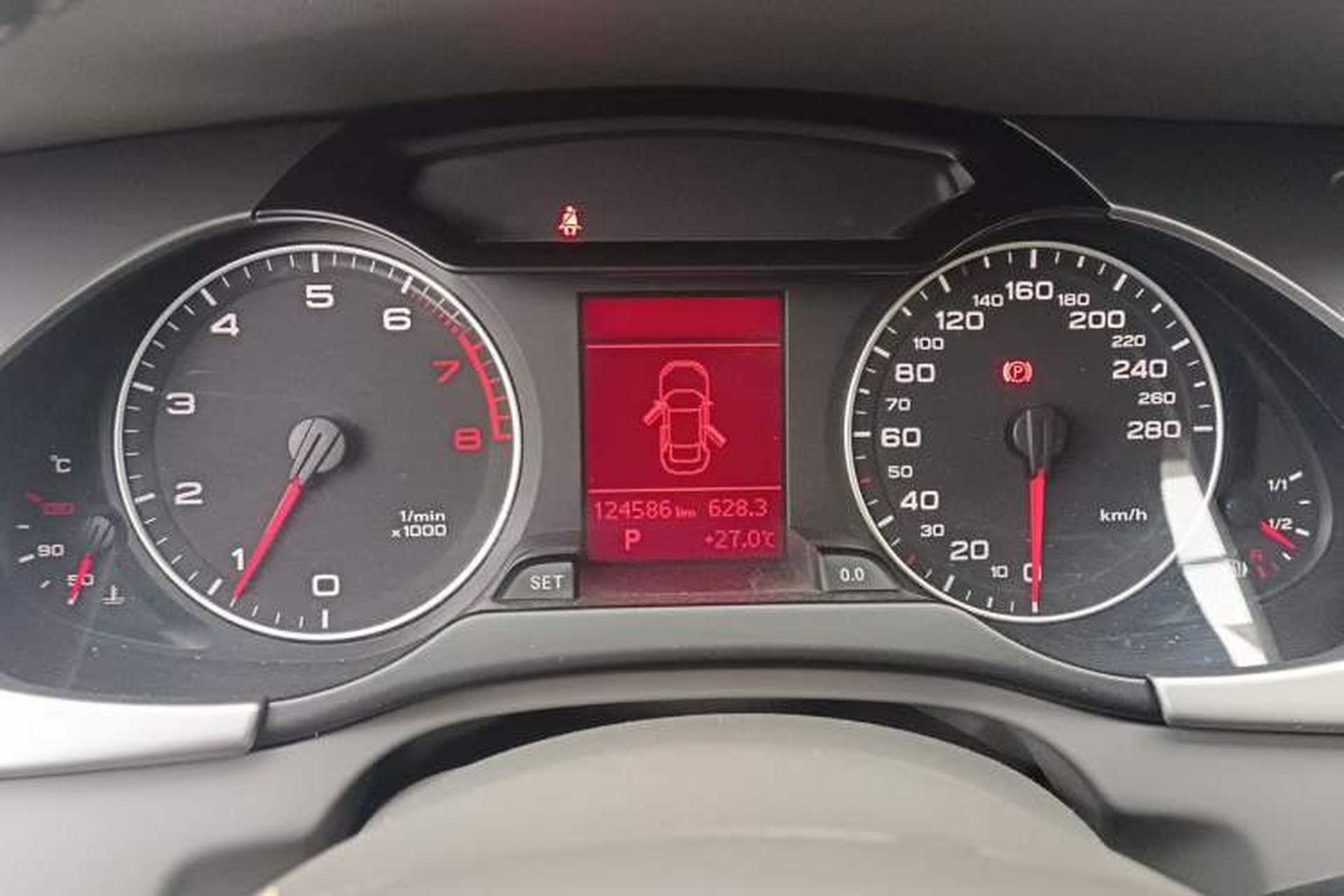 Used Audi A4L 2012 2.0 TFSI automatic standard version Instrument Cluster