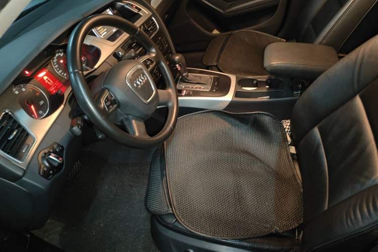 Used Audi A4L 2012 2.0 TFSI automatic standard version Left Front Seat