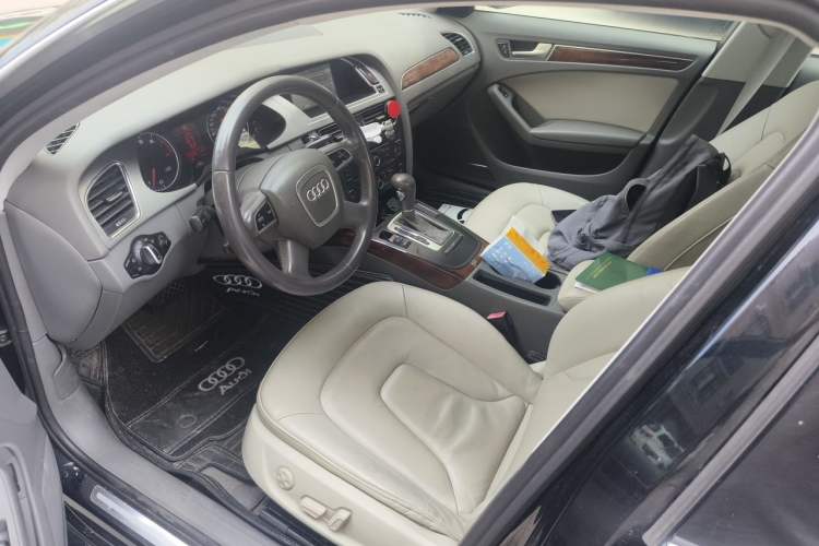Used Audi A4L 2012 2.0 TFSI automatic standard version Left Front Seat
