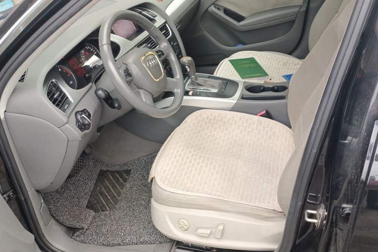 Used Audi A4L 2012 2.0 TFSI automatic standard version Left Front Seat