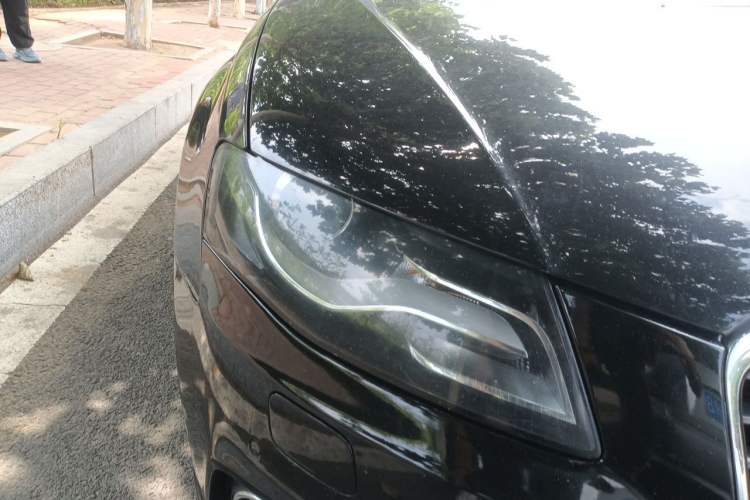 Used Audi A4L 2012 2.0 TFSI automatic Comfort trim level Right Front Headlight