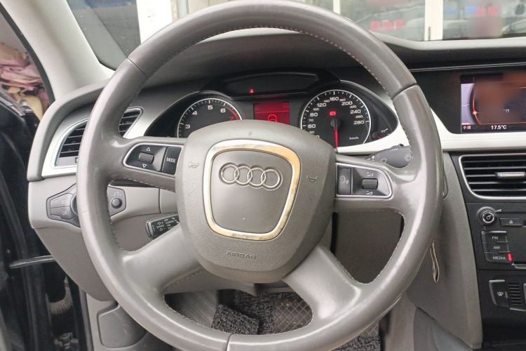 Used Audi A4L 2012 2.0 TFSI automatic standard version Steering Wheel