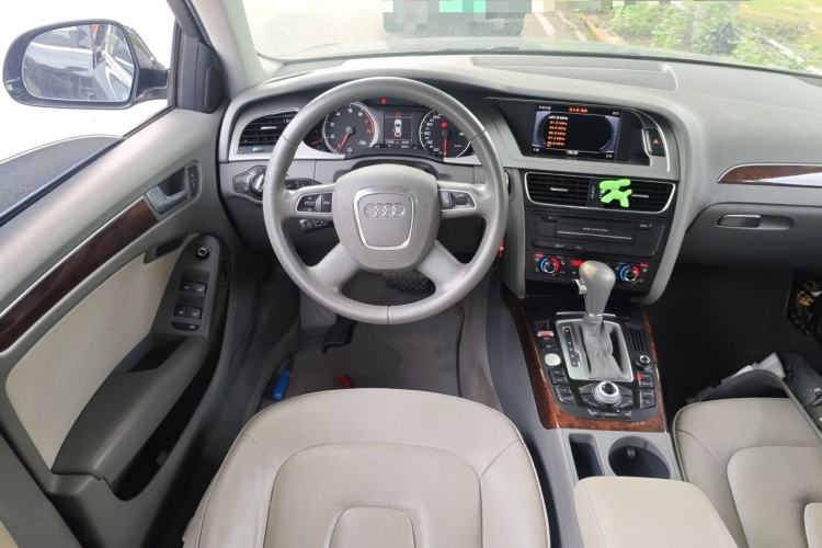 Used Audi A4L 2012 2.0 TFSI Automatic Technology Model Steering Wheel
