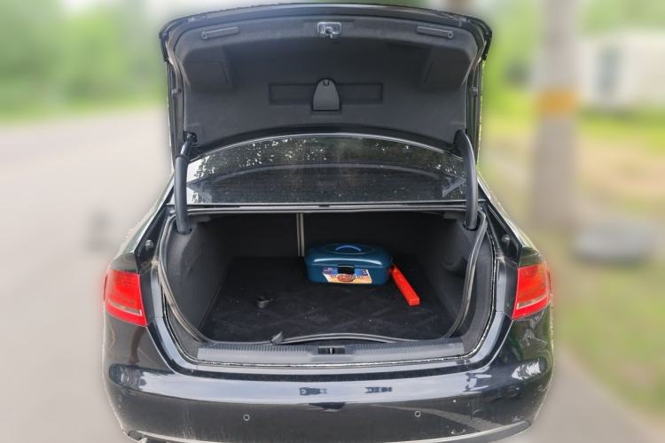 Used Audi A4L 2012 2.0 TFSI Automatic Technology Model Trunk