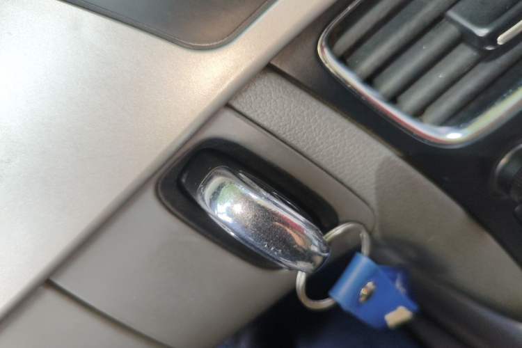 Used Audi A4L 2012 2.0 TFSI automatic standard version Vehicle Key