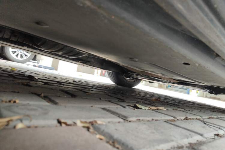 Used Audi A4L 2012 2.0 TFSI automatic Comfort trim level Chassis Front Right